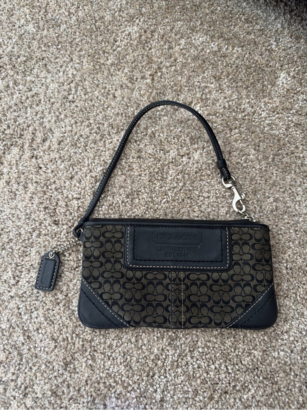 Vintage Coach Signature Jacquard Leatherware Wristlet